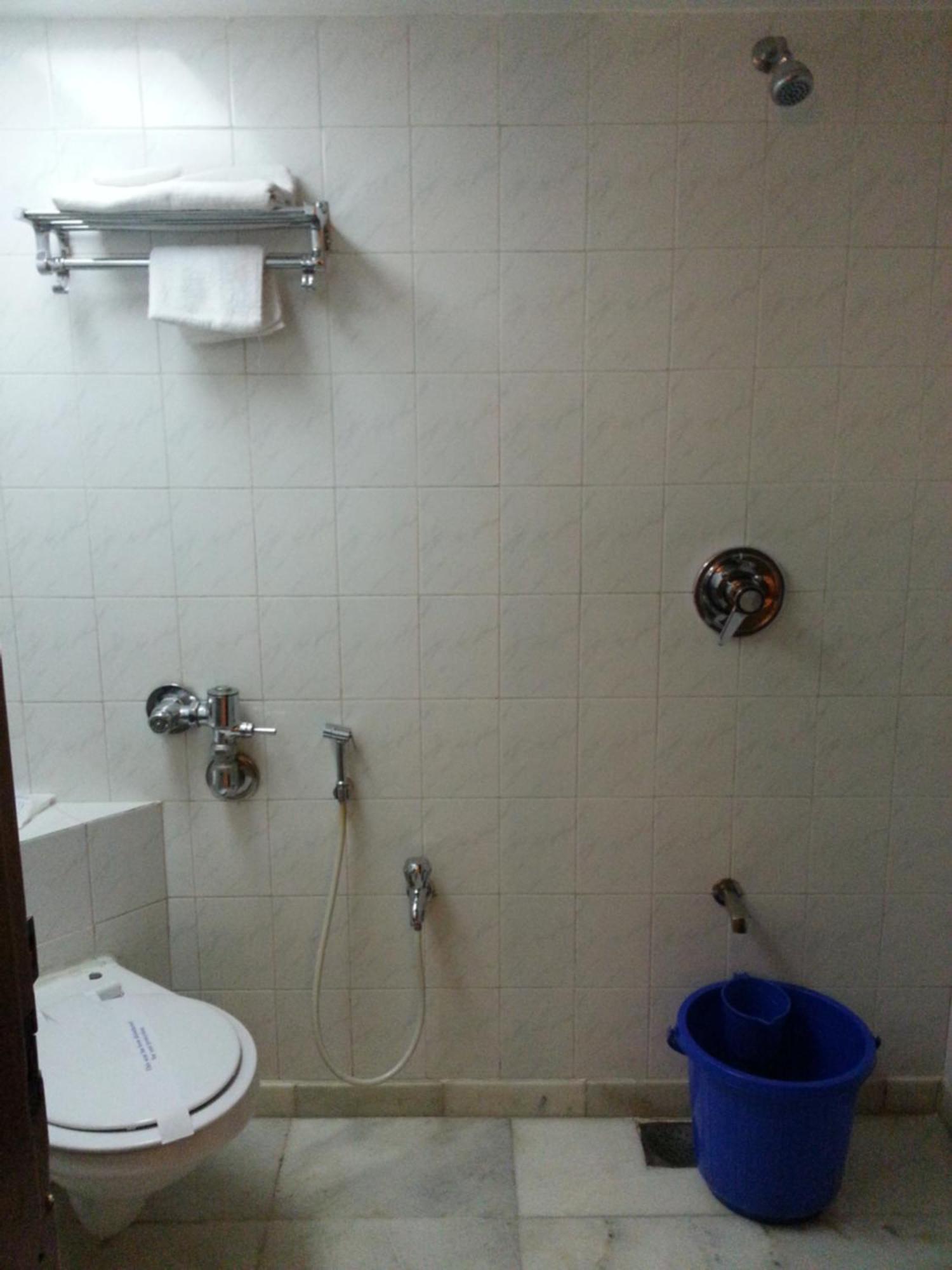 Hotel Ashray International, Sion - Near Bkc مومباي المظهر الخارجي الصورة