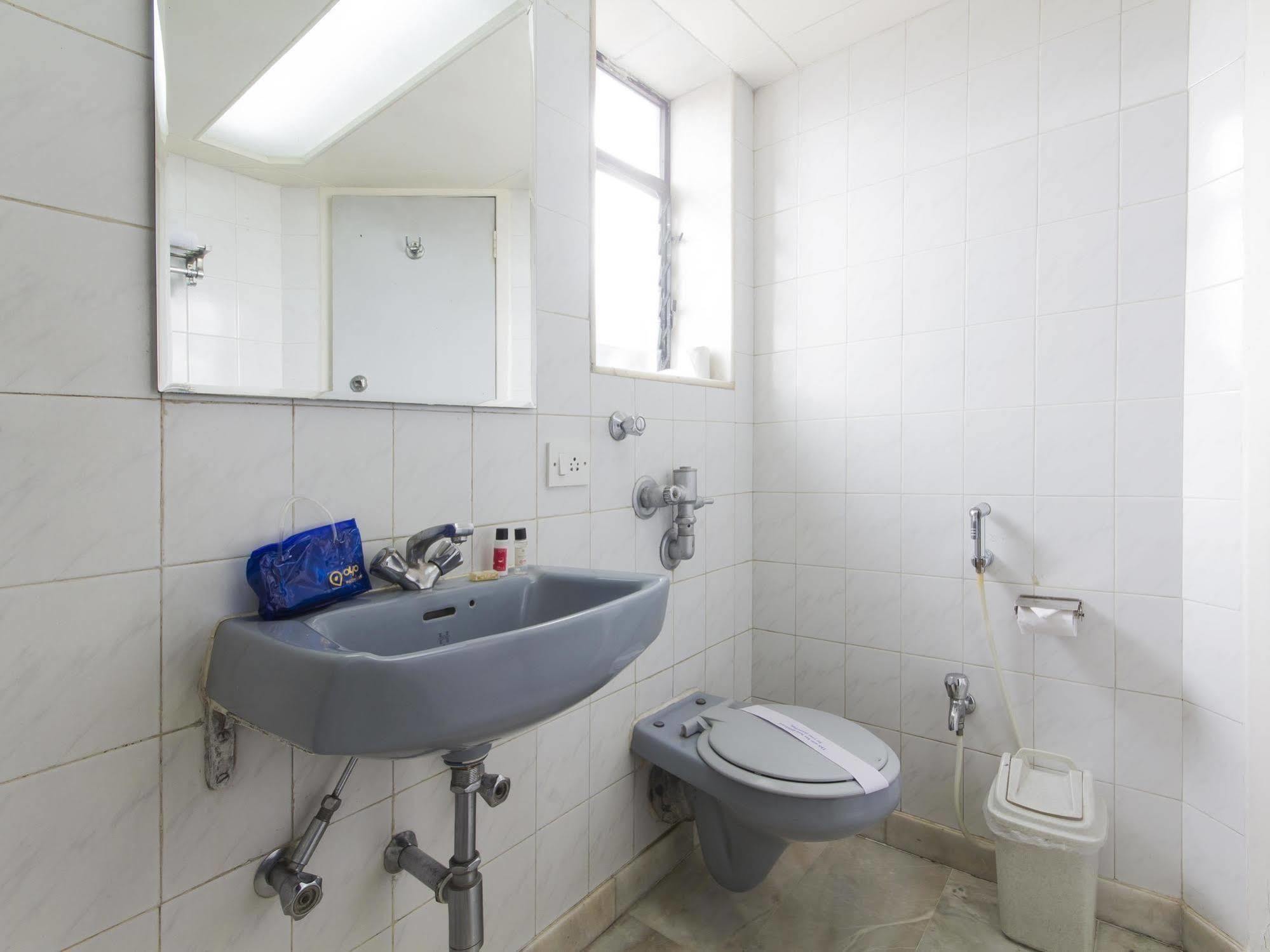Hotel Ashray International, Sion - Near Bkc مومباي المظهر الخارجي الصورة