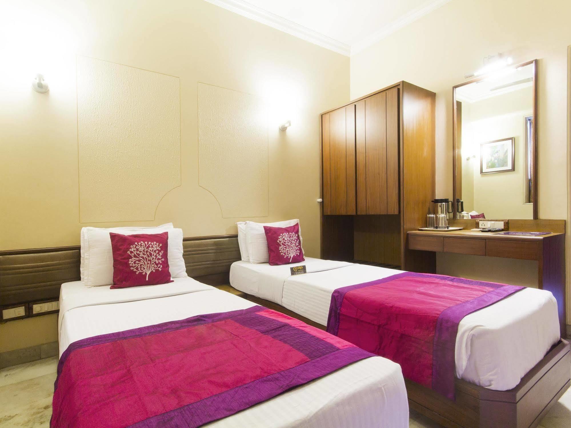 Hotel Ashray International, Sion - Near Bkc مومباي المظهر الخارجي الصورة