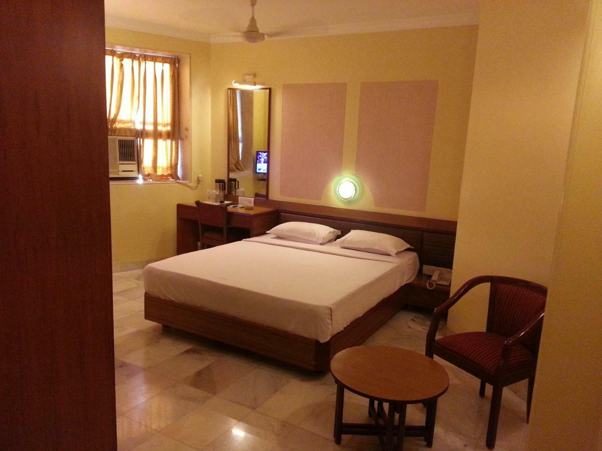 Hotel Ashray International, Sion - Near Bkc مومباي المظهر الخارجي الصورة