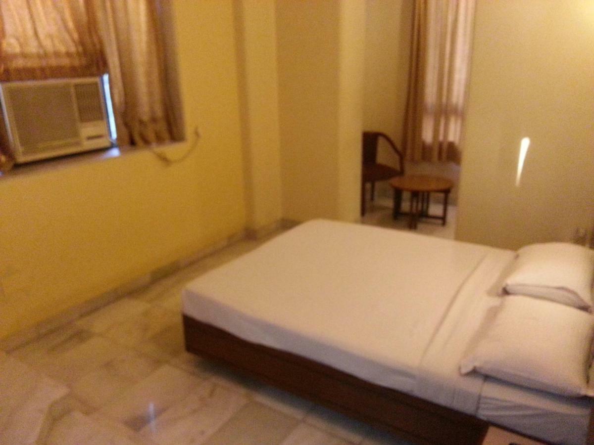 Hotel Ashray International, Sion - Near Bkc مومباي المظهر الخارجي الصورة